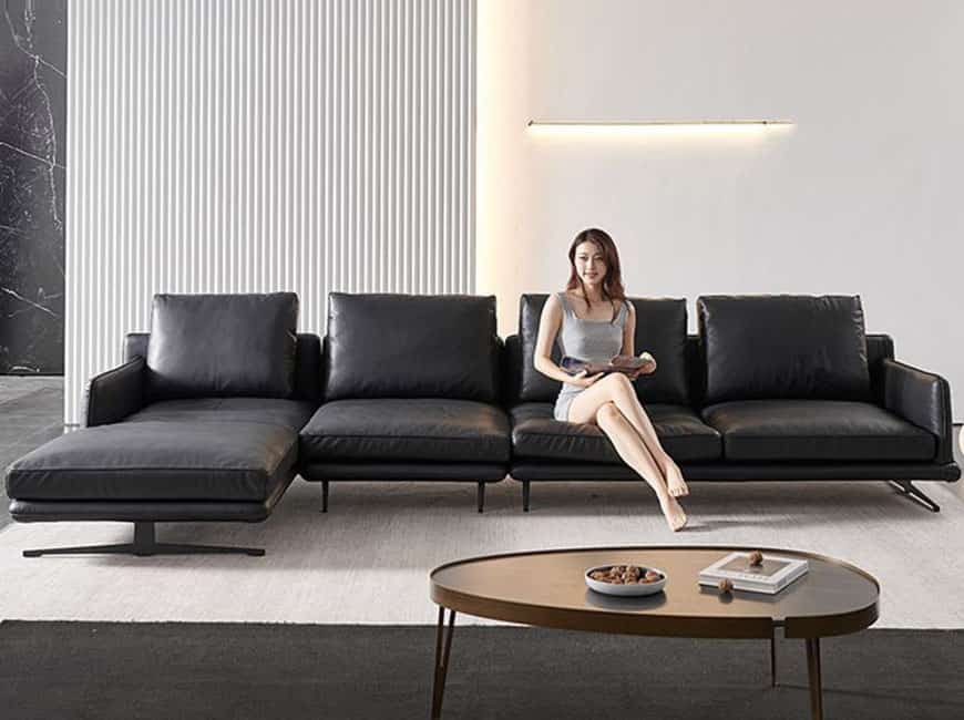 Mẫu sofa góc L đệm mỏng màu đen