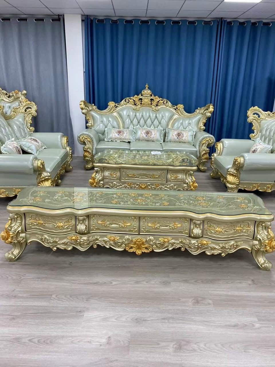 Bộ sofa phòng khách nhập khẩu phong cách tân cổ điển